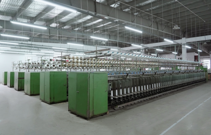 Yarn_Twisting.jpg Yarn_Twisting.jpg